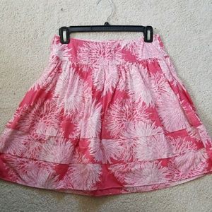 GAP pink and white flower skirt (price negotiable)